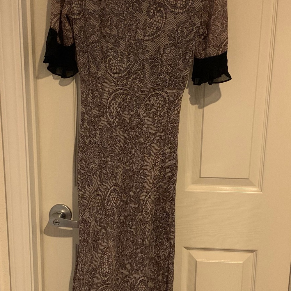 Temptations Elegant Black and Brown Paisley Maxi Dress - Picture 4 of 6